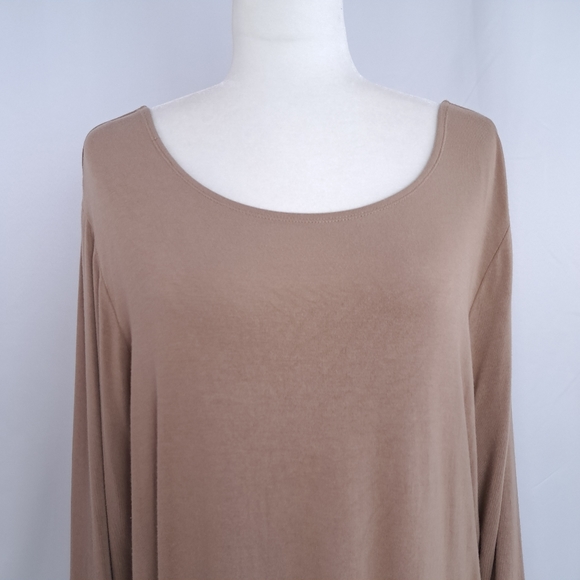 Logo Layers Scoopneck Tunic Top - Picture 2 of 8